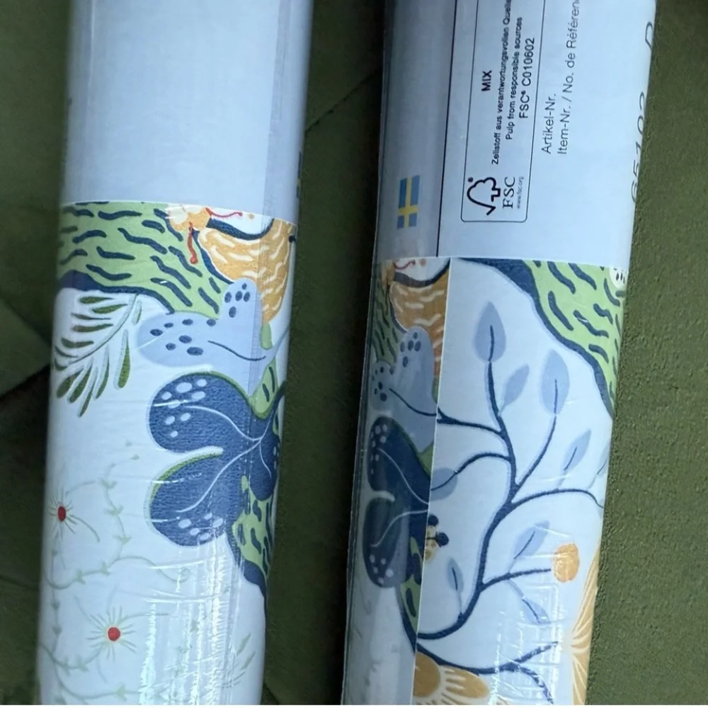 Anthropology ✨Lina II Anne Floral Patterned Wallpaper - 2 Rolls